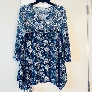 Avenue Tunic, XL, Blue and White Floral /Criss Cross Neck